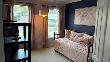 4 bedrooms, desk, iron/ironing board, WiFi