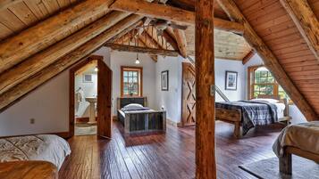 4 bedrooms, free WiFi, bed sheets