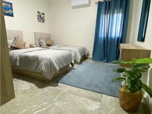 2 bedrooms, iron/ironing board, WiFi, bed sheets