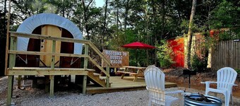 Rustic Wagon Glamping Hot Tub