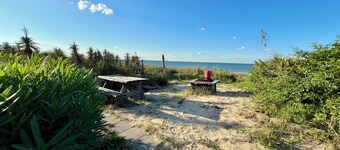 Beachfront Bungalow w/ BEST Location in Ocean View!