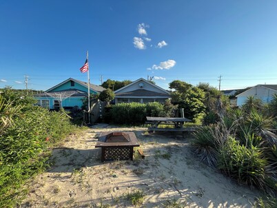 Beachfront Bungalow w/ BEST Location in Ocean View!