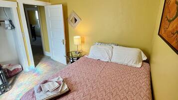 2 bedrooms, bed sheets