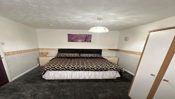 1 Schlafzimmer, Schreibtisch, Bügeleisen/Bügelbrett, kostenloses WLAN