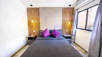 5 bedrooms, iron/ironing board, free WiFi, bed sheets