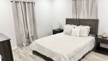 3 Schlafzimmer, Bügeleisen/Bügelbrett, WLAN, Bettwäsche