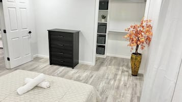 3 Schlafzimmer, Bügeleisen/Bügelbrett, WLAN, Bettwäsche