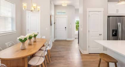 Executive 3BR / DIA + Medical Hub / Central Park