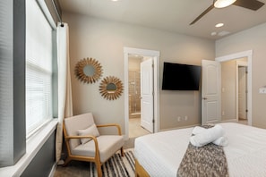 3 chambres, fer et planche à repasser, Wi-Fi gratuit, draps fournis