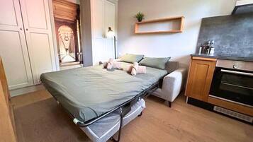 Bügeleisen/Bügelbrett, kostenloses WLAN, Bettwäsche