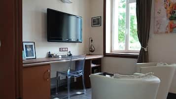 TV