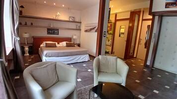 1 chambre, bureau, draps fournis