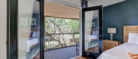 4 bedrooms, free WiFi, bed sheets