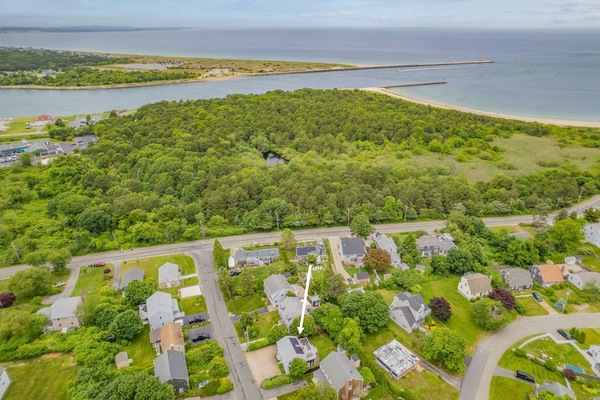 View of the house to the beach