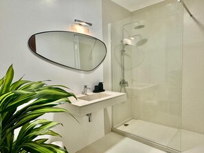 Hair dryer, towels