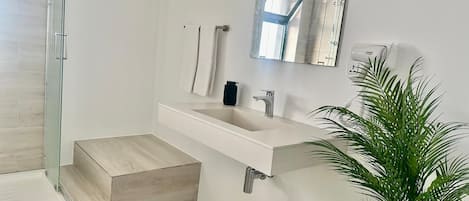 Hair dryer, towels