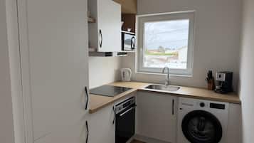 Refrigerador, microondas, horno y tostadora