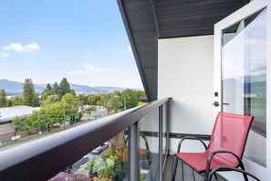 House - Brand New 3BR Home Ocean Mountain Views (Vancouver)