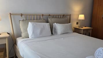 Iron/ironing board, internet, bed sheets