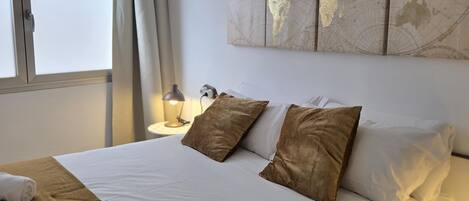 Bügeleisen/Bügelbrett, Internetzugang, Bettwäsche