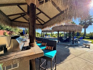 تناول الطعام بالخارج