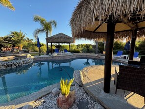 حمّام سباحة خارجي