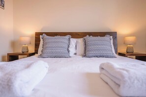 4 bedrooms, iron/ironing board, travel crib, WiFi