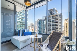 Interior - KozyGuru | 1BR Stunning CBD Views | Walk to All (Sydney)