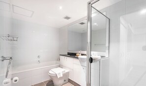 Hair dryer, towels - KozyGuru | 1BR Stunning CBD Views | Walk to All (Sydney)