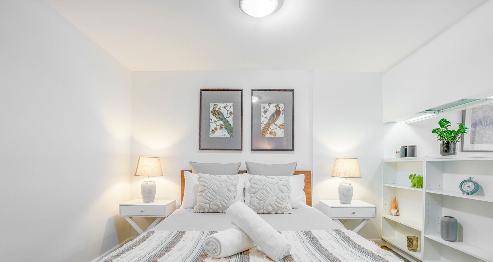 1 habitación, tabla de planchar con plancha, wifi y ropa de cama 