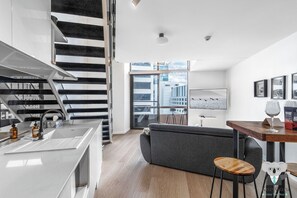 Interior - KozyGuru | CBD Darling Harbor | View Stunning Loft (Sydney)