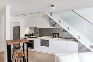 Fridge, microwave, oven, stovetop