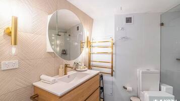 Hair dryer, towels