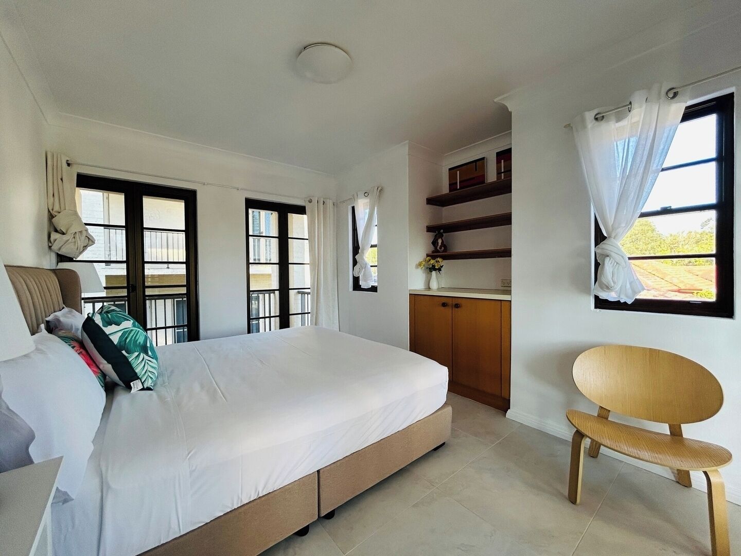 3 bedrooms, bed sheets