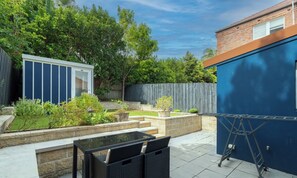Terrace/patio - KozyGuru | Rose Bay | 3BR Steps to Beach + Parking (Rose Bay)