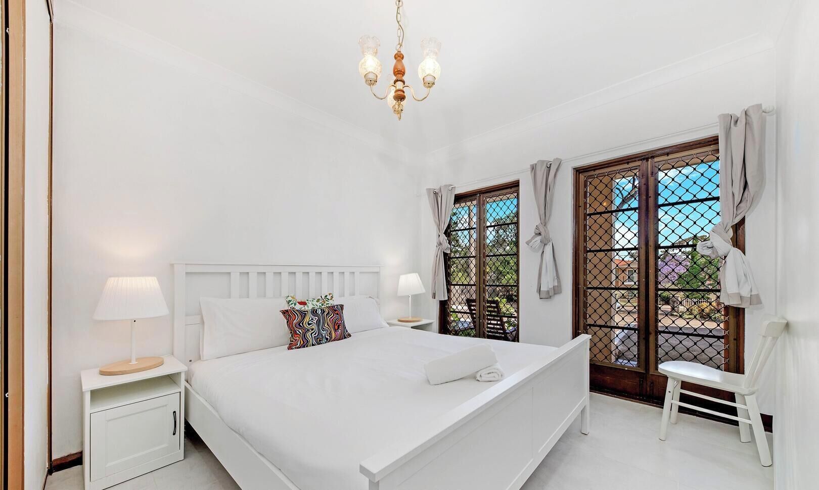 2 bedrooms, iron/ironing board, WiFi