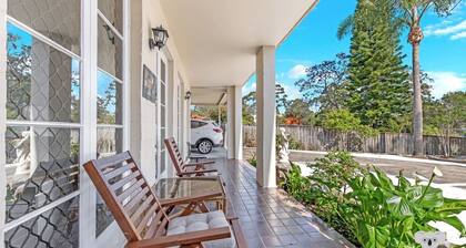 KozyGuru | Thornleigh | Charming Two-Bed Townhouse