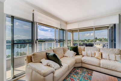 Riverside Luxe Penthouse Escape