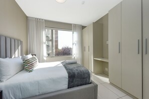 1 bedroom, in-room safe, iron/ironing board, free WiFi