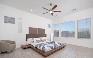 4 bedrooms, iron/ironing board, WiFi, bed sheets - Spacious 4-bedroom house with WiFi, fitness room in adorable Buckeye (Buckeye)