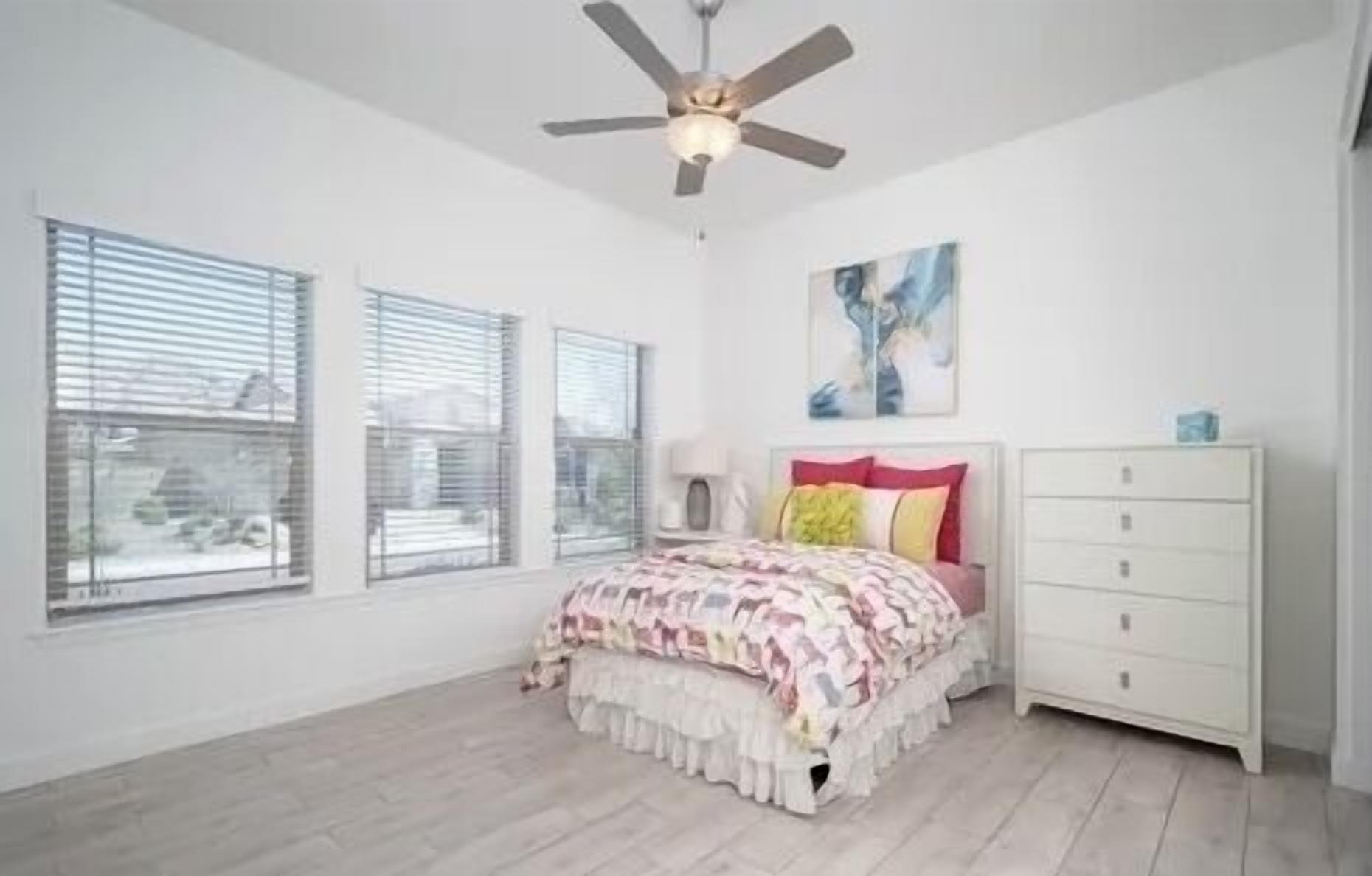 4 dormitorios, tabla de planchar con plancha, wifi y ropa de cama