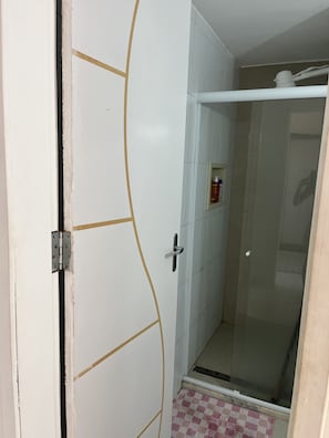 Handtücher, Seife, Toilettenpapier