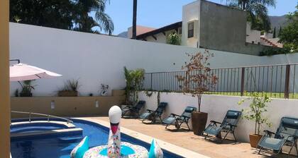 hermosa residencia en ajijic con vista al lago