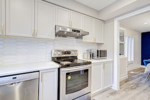 House | 4 bedrooms - Family Lounge 4BR Crib Patio BBQ (Mississauga)