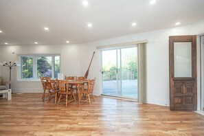 4 bedrooms