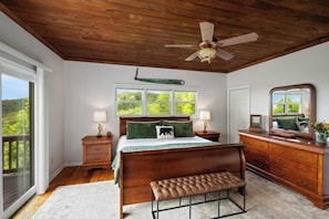 3 bedrooms, travel cot, free WiFi, bed sheets - Sunrise views + Hot Tub + Fire Pit - Near Hawksnest (Seven Devils)