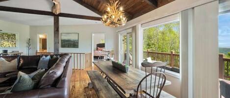 TV connectée, cheminée