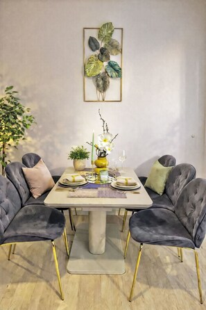 Dining - Washington by Interhome (Prague centre)