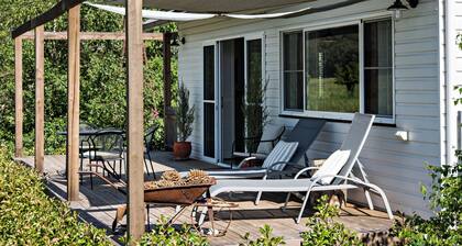 Tom's Cottage @ Wilgowrah. A charming and tranquil garden cottage.