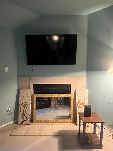 Charming 3-bedroom house with WiFi, AC in heart of dallas